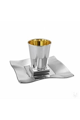 Srebrny Kubek pozłacany z podstawką Liscio 260 gram